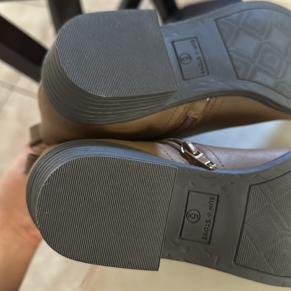 Sun + Stone Womens Tan Bootie Size 6 - Picture 6 of 6